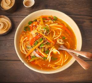 Veg Thukpa