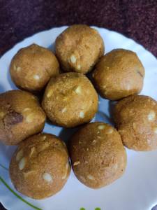 Chana Dal Khoya Laddu