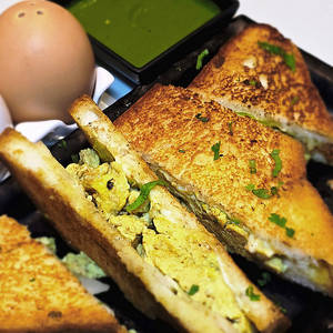 Egg Scrambles Sandwich