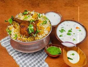 Chicken Hyderabadi Dum Biryani