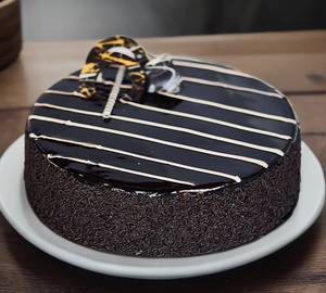 Eggless Chocolate Cream Truffle Cake