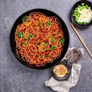 Schezwan noodles   [pork]