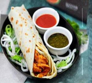 Spicy chicken frankie                                                                                       