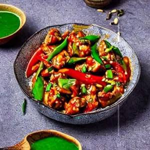 Chilli basil cashew chicken