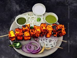 Achari Paneer Tikka