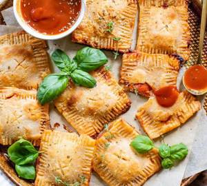 Pizza Pockets [ 4 Pieces ]  