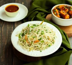 Veg Noodles With Chilly Paneer [3Pc]🟢