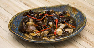 Hong Kong Style Exotic Mushrooms With Tofu