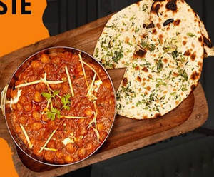 Amritsari Chole Kulcha