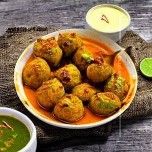 Kashmiri Dum Aloo Aur Anjeer