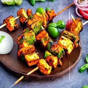 Multani Paneer Aur Mozzarella Tikka