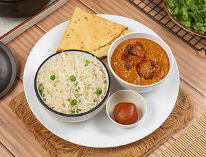 Chicken Tikka Masala + Peas Pulao + Papad + Gulab Jamun