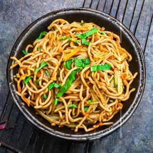 Mushroom Schezwan Noodles