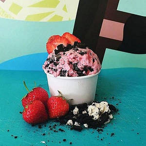 Strawberry Oreo Sundae