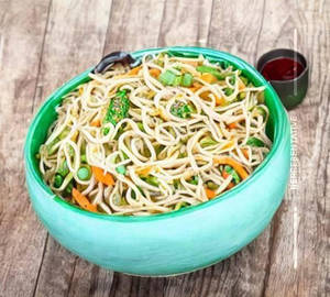 Veg Hakka Noodles