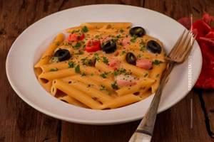 Tomato cream pasta