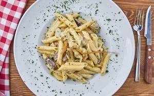 Chicken Creamy White Penne Pasta