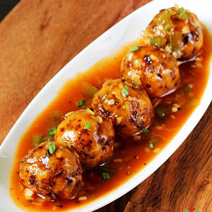 Veg Manchurian ( Gravy)