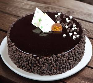 Eggless Choco Chips Cake