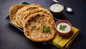 Paneer Paratha with Plain Curd [1pc]