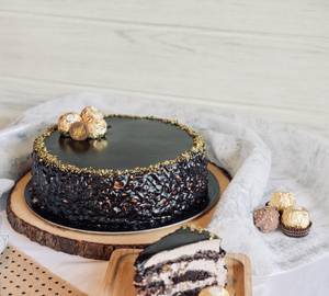 Eggless Ferrero Rocher Cake