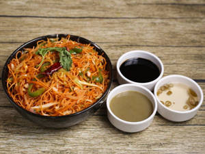 Veg Hakka Noodles