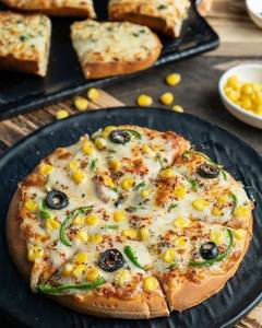Cheese and corn pizza regular