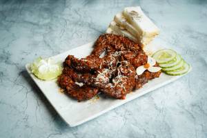 Chicken Wings - Hot/ Honey Chilli [8 Pieces]