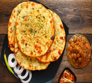 CHOLE KULCHE