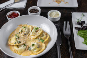 Lieve - Spinach & Ricotta Ravioli