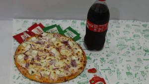 Paneer Onion Pizza With Coca Cola (250 Ml)