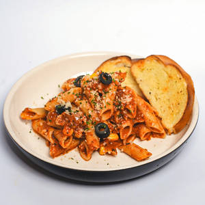 Desmo Arrabiata Pasta