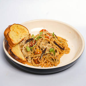 Chilli Crispy Garlic Spaghetti Pasta