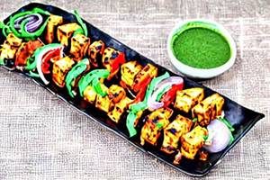 Paneer Lasooni Tikka