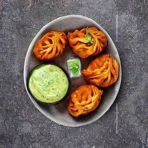 Veg Steam Chilli Cheese Mayo[ 5 pieces ]