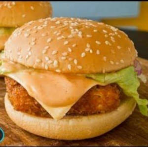 Makhni paneer crispy burger
