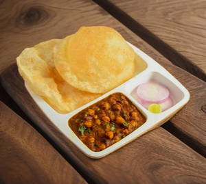 Chola Bhatura