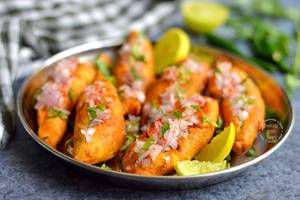 Onion Mirchi Bajji [4 Pieces]