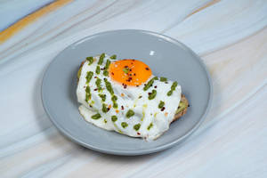 Avo Egg Toast