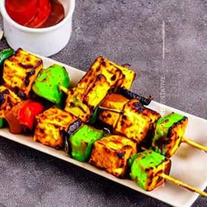 Paneer Tikka Hari Mirchi