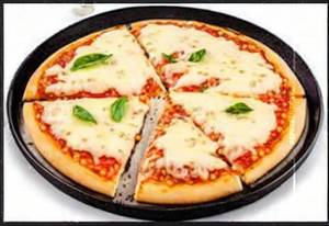 Single cheese margherita pizza                                                                                                              