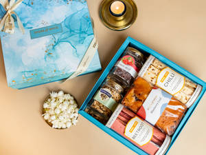 Marble Iris Celebration Gift Hampers
