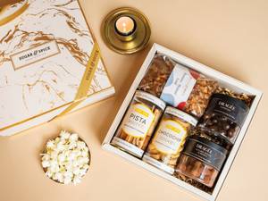 Marble Magnolia Festive Gift Hampers