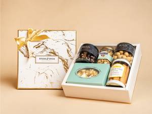 Marble Magnolia Gift Hampers