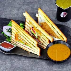 Aloo Pyaz Sandwich