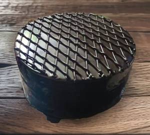 Dark chocolate with crush cake