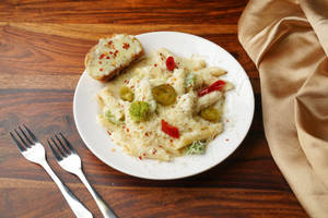 White Sauce Pasta (alfredo)