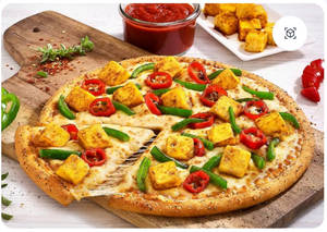 Paneer Makhani Pizza