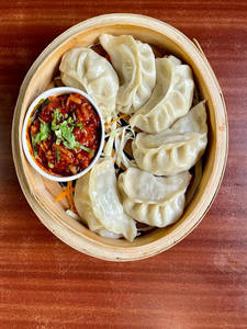 Momos (6pcs) Veg
