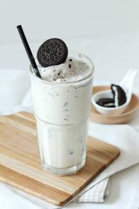 Oreo Shake with Ice Cream